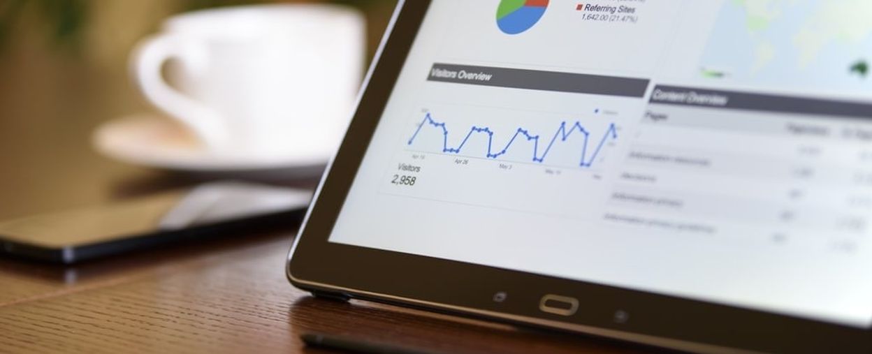 Studiu de Caz: Smart Protection și TargetWeb
